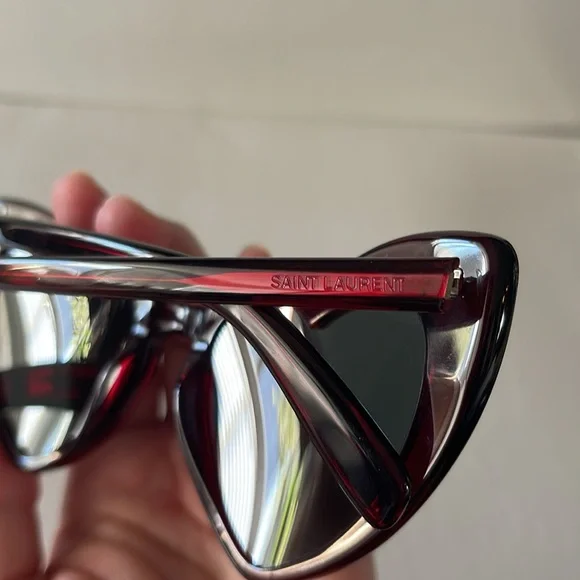 Saint Laurent LOULOU Sunglasses - Picture 3 of 7
